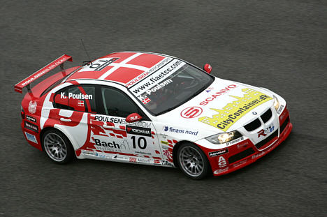 I sin til lejligheden specialdekorerede BMW 320 Si kørte Kristian Poulsen sig til en tredjeplads i Europamesterskabet for standardbiler.